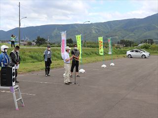 <p> 当日は交通安全パレードを、ゆべつ風太公園駐車場をスタートし、国道229号線を通り矢追町滝ノ澗から道道へ折り返して、寿都漁港まで実施されました。</p>