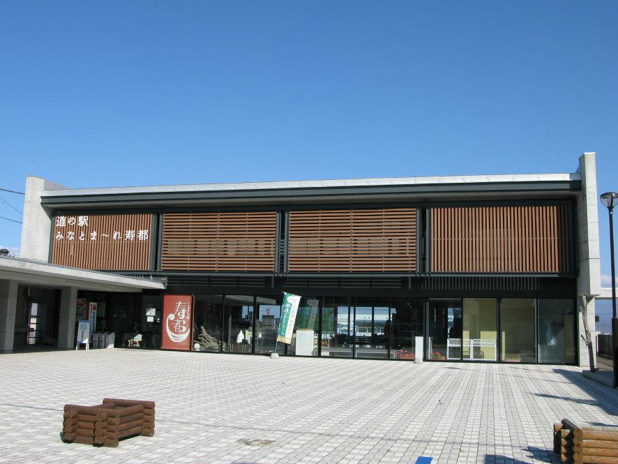 道の駅正面（大磯商店街通り沿い）