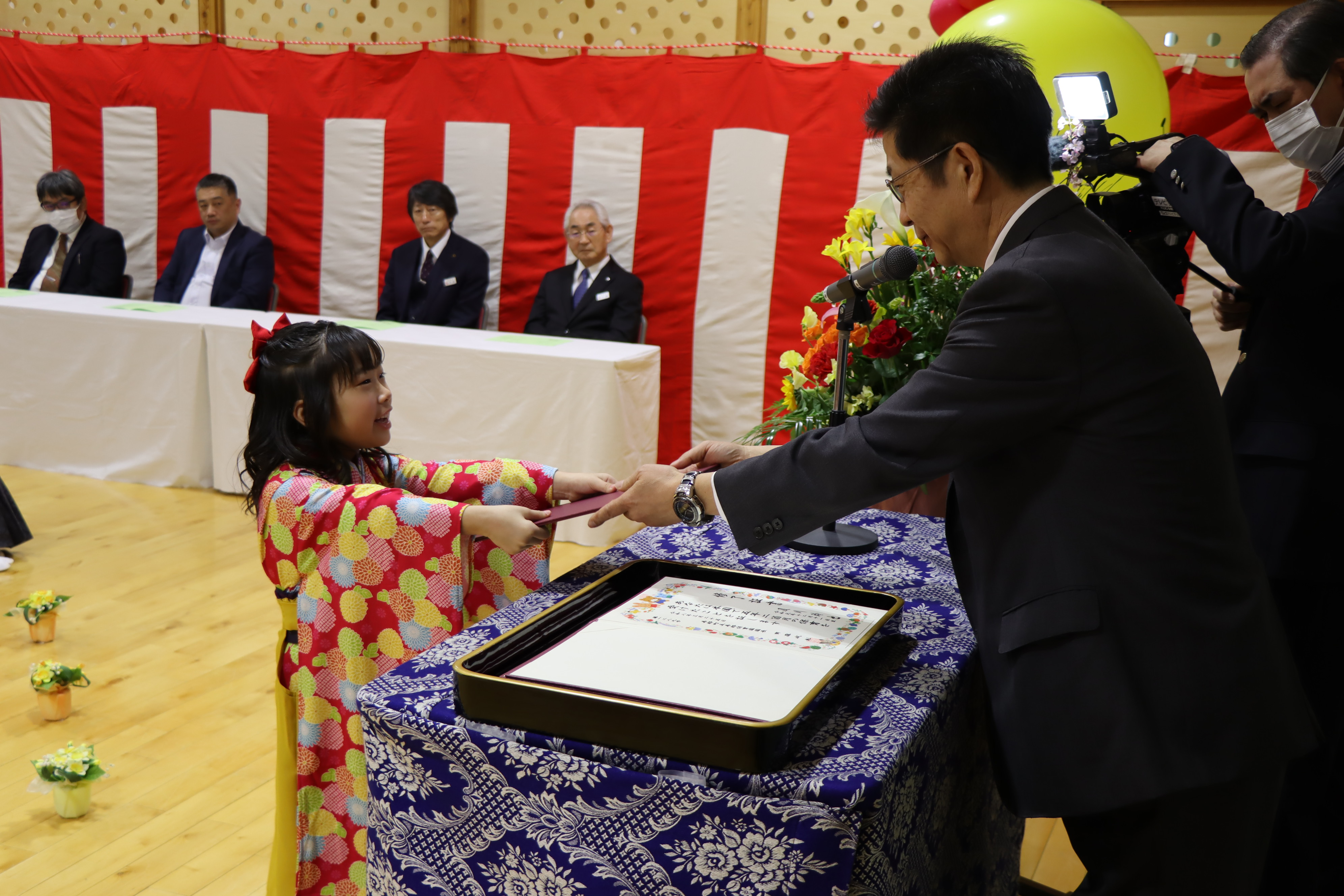 町内で卒業式・卒園式が開催されました
